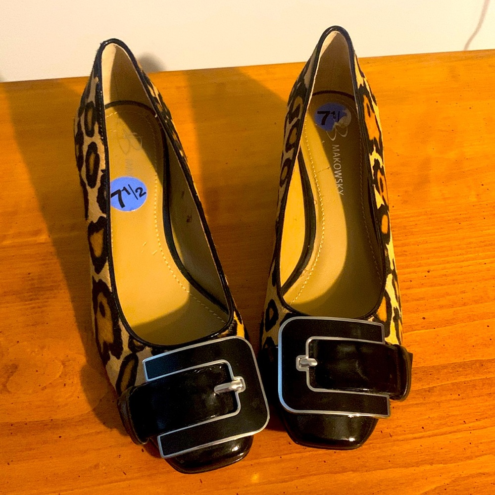 Leopard print B Makowsky clad hair shoes sz 7.5
